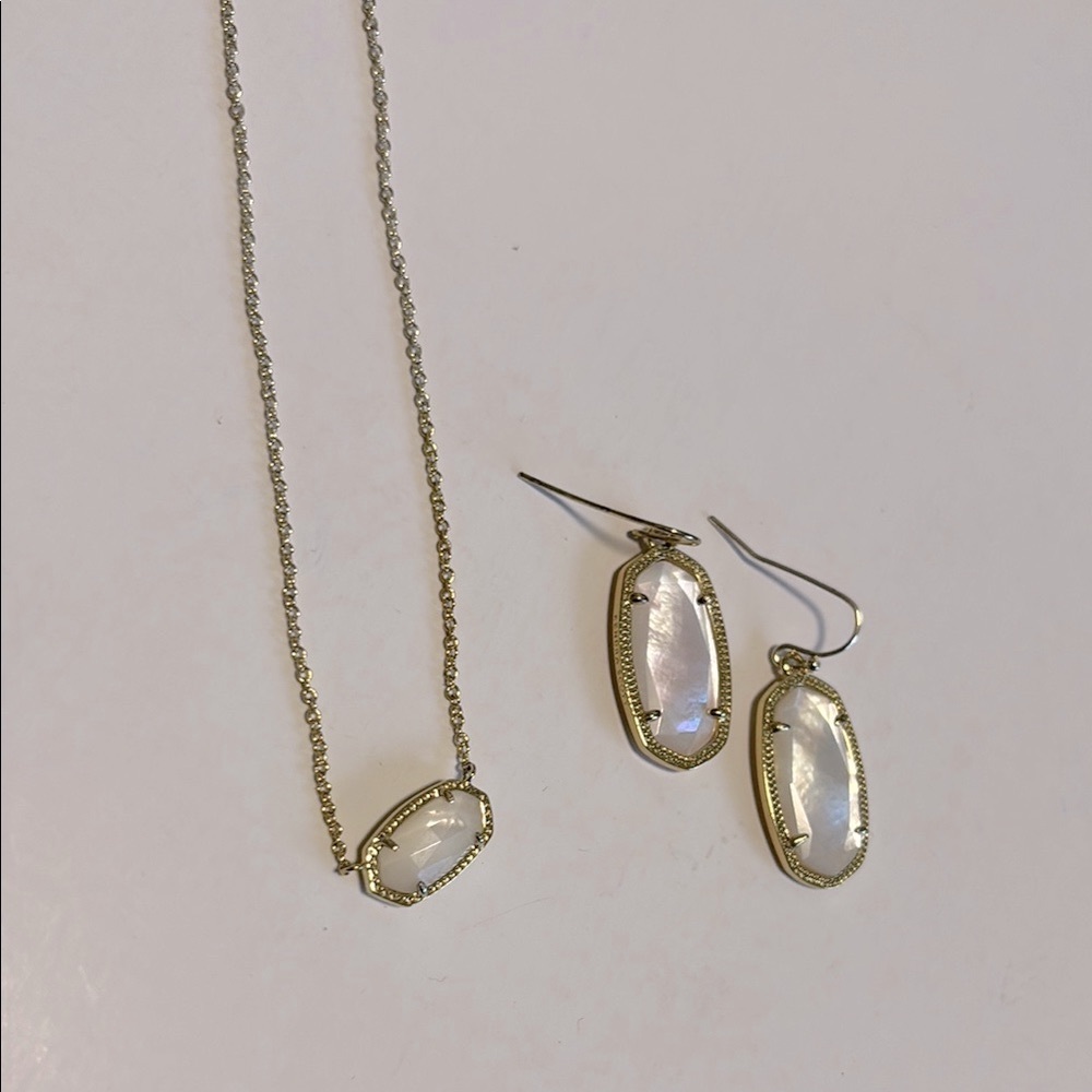 ❌SOLD❌ Lot of 2x [Kendra Scott] Mother of Pearl/Elisa Necklace & Dani Earrings - Picture 8 of 12